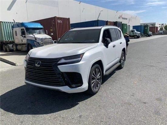 2024款加版雷克萨斯LX600白/红现车热售 可分期