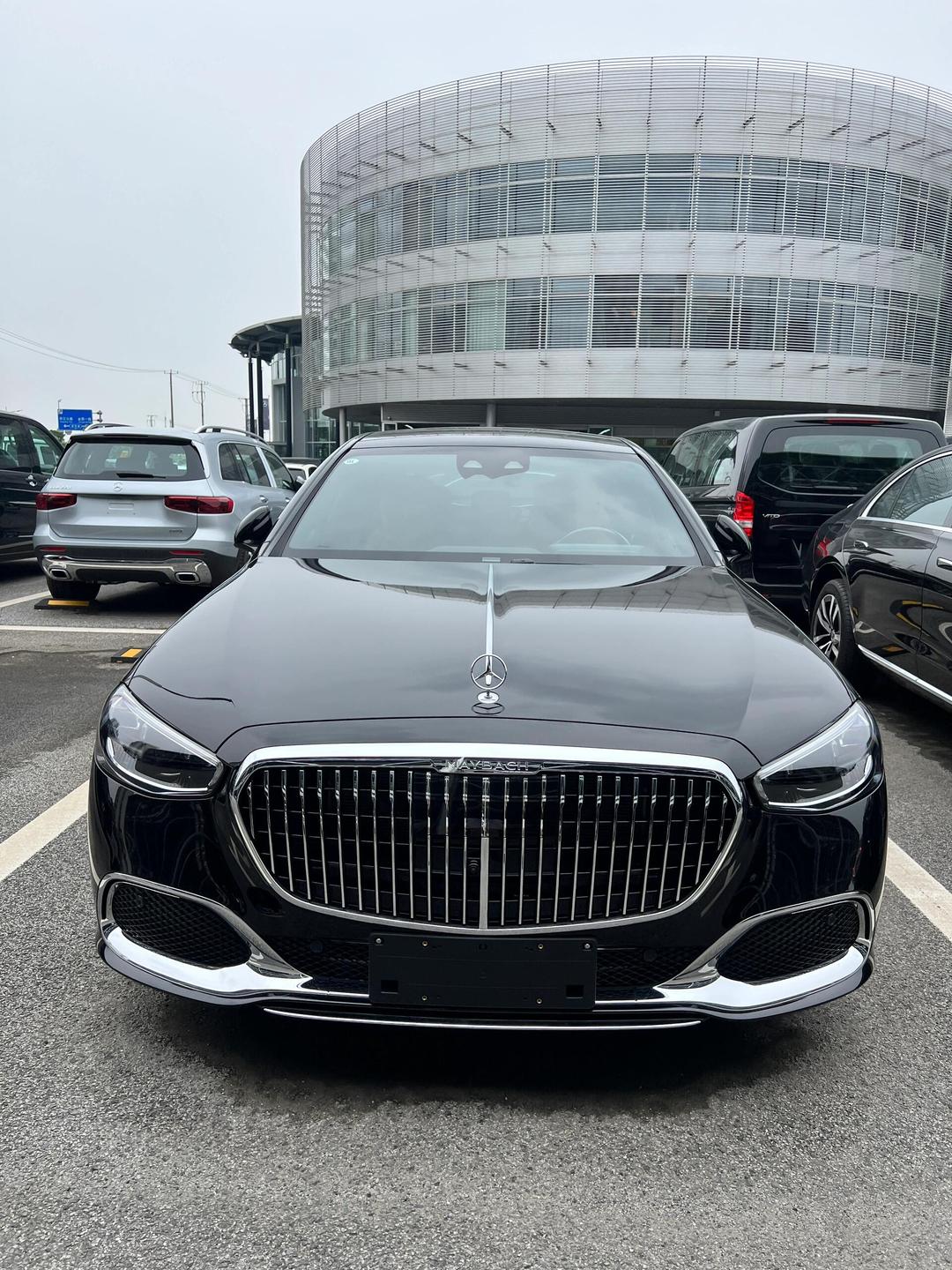 22款奔驰迈巴赫S580淡季底价卖真实有效 现车售全国