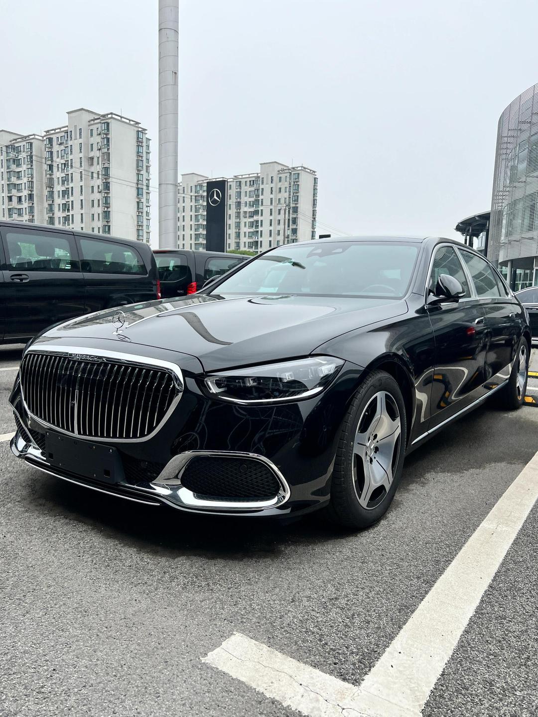 22款奔驰迈巴赫S580淡季底价卖真实有效 现车售全国