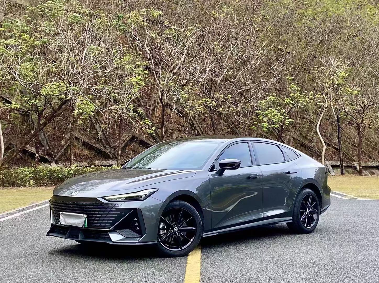 成都长安UNI-V 智电iDD降1.70万 最低仅售10.79万