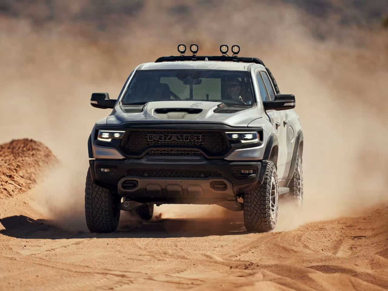 道奇公羊1500黑色经典版五月优惠报价 售全国