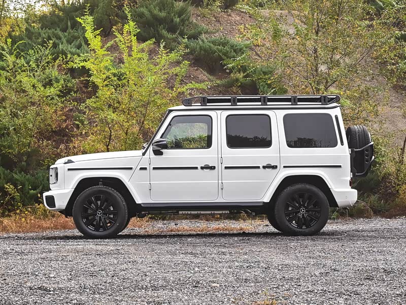 成都奔驰G级欧版价格最低158万起售 直降53万