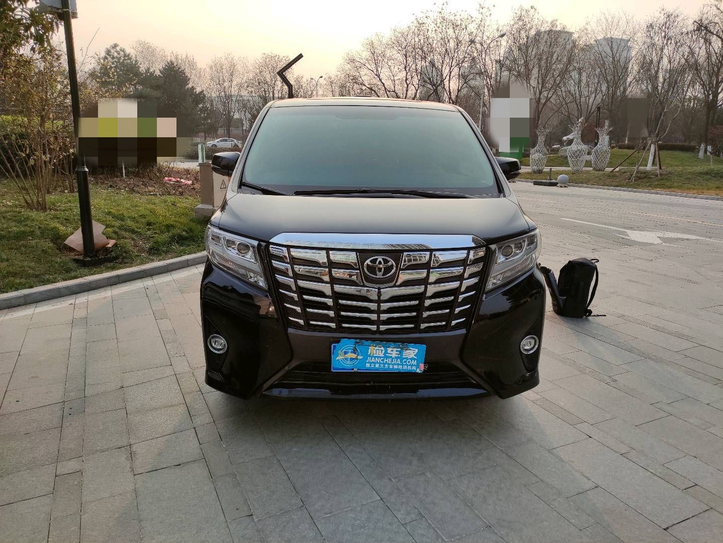 21新款丰田埃尔法展厅现车落地价格优惠