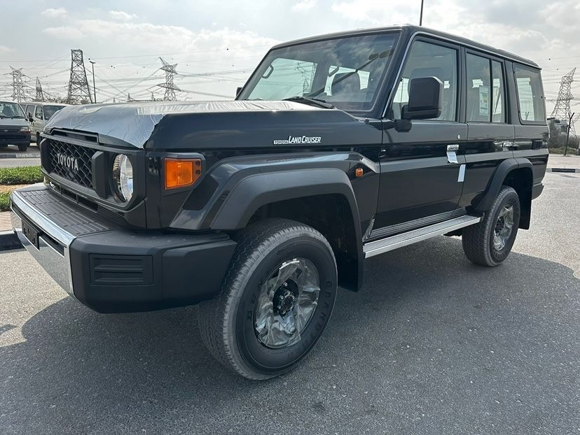 成都酷路泽70系列中东版目前售价60万起 欢迎试乘试驾