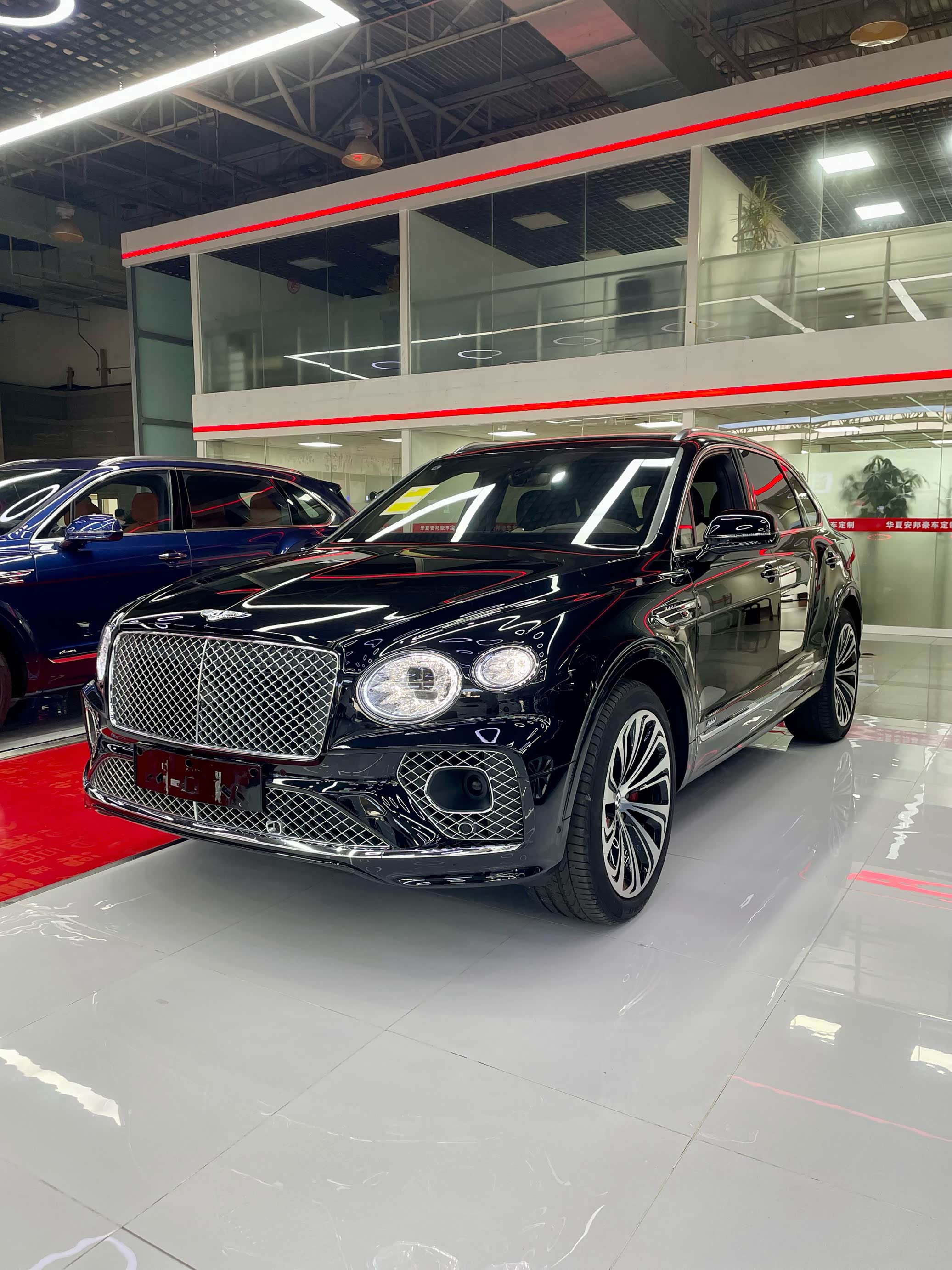 成都添越价格优惠73万 欢迎上门试驾