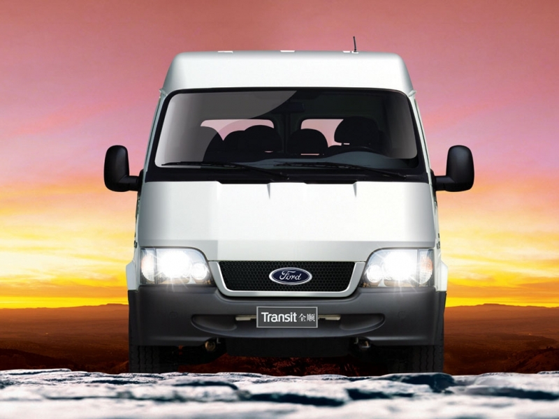 福特E450美版降价19万 仅149万可入手