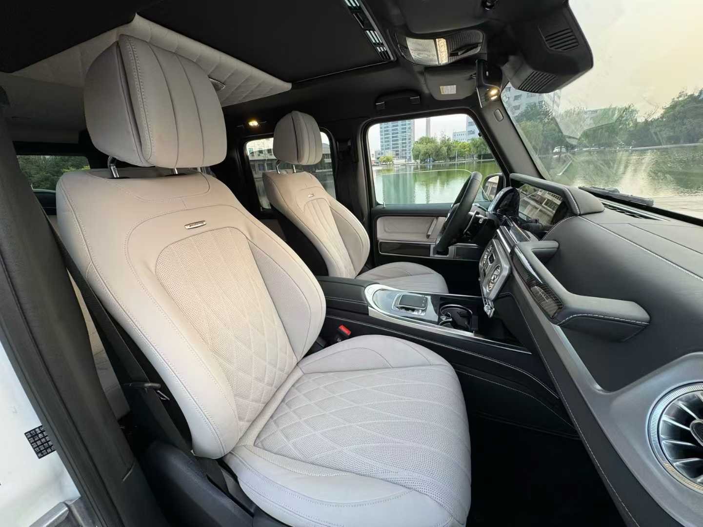 现购奔驰G级AMG让利直降5万 欢迎到店试驾