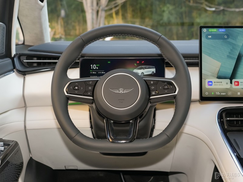 2025广州车展：吉利银河V900首发 搭载增程动力