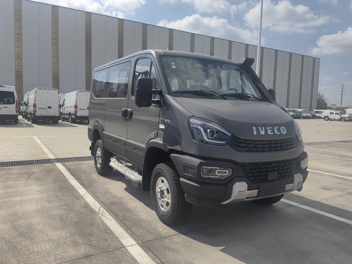 成都依维柯欧胜新能源报价16.49万起 优惠高达9.40万