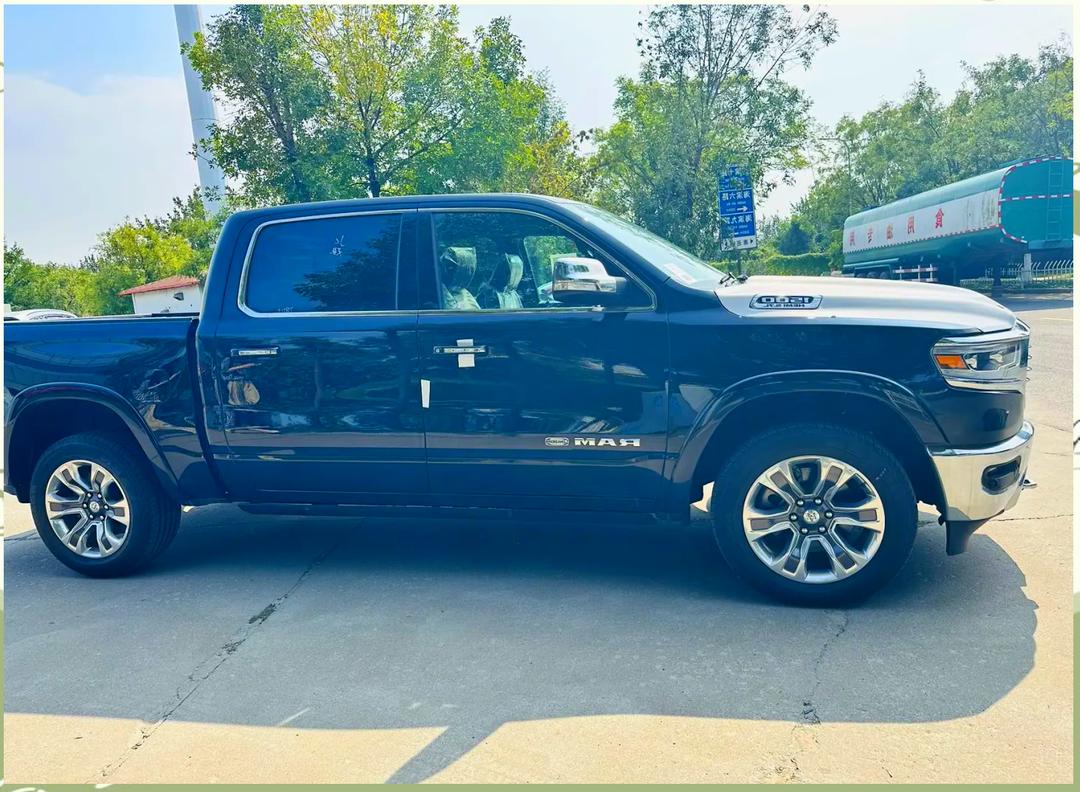 成都道奇公羊售价81万起 欢迎到店试驾