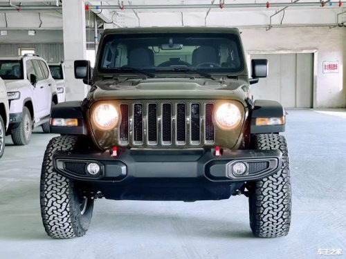 2022征服者墨版最高降10万 欢迎上门试驾