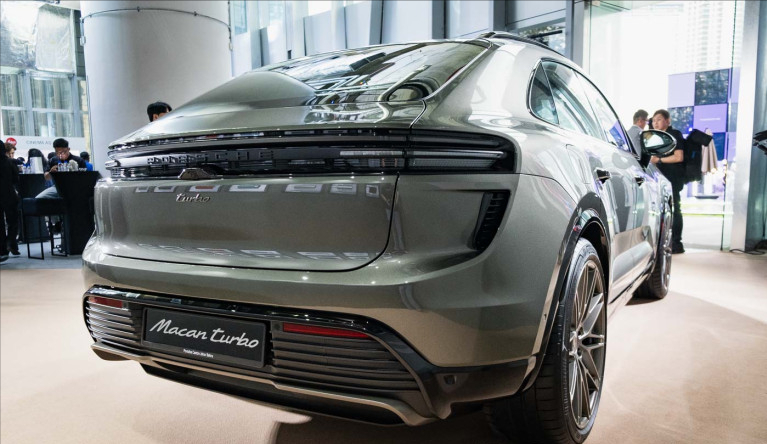 2026款保时捷纯电Macan上市 售价59.8-96.8万