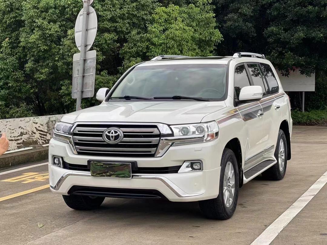 2024款丰田酷路泽4600特惠 顶级越野现车