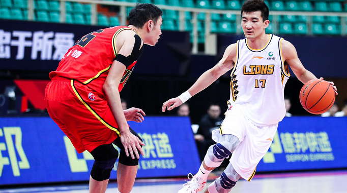 车企掌门人齐发声 开局即决战